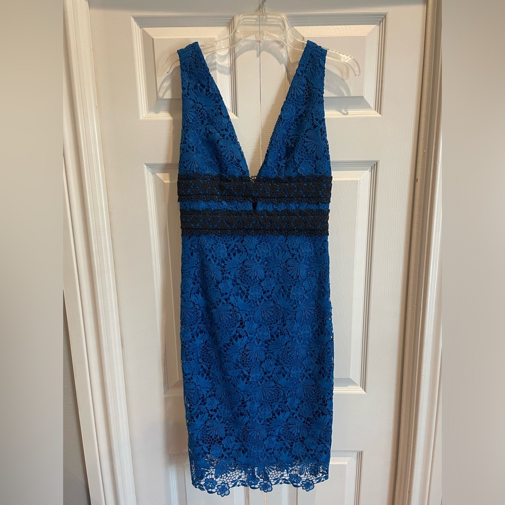 Diane Von Furstenberg blue and black lace cocktail dress. Size 4